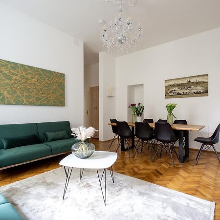 Central Apartment In Viennese Old Building Kültér fotó
