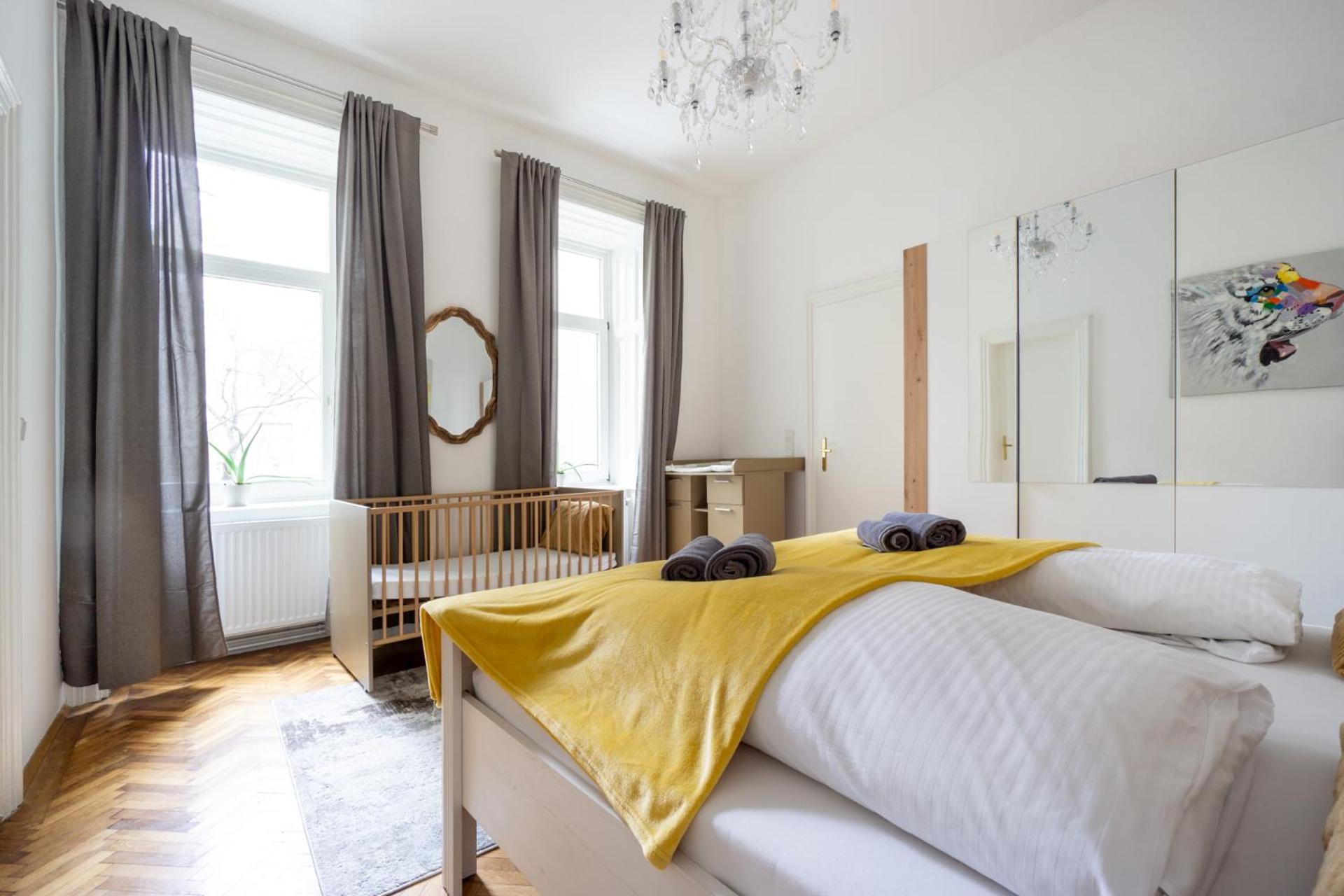Central Apartment In Viennese Old Building Kültér fotó