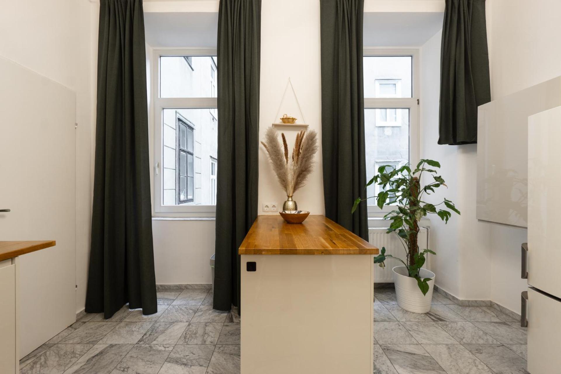 Central Apartment In Viennese Old Building Kültér fotó